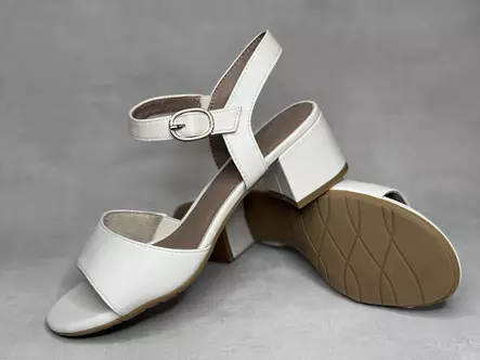 Jana H 28377-44-100 korollinen sandaali - Korolliset sandaalit - 2837744100 - 1