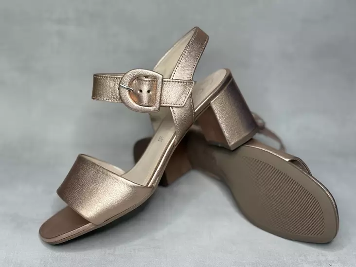 Gabor 61.710.60 sandaali - Naisten arkisandaalit - 6171060 - 1