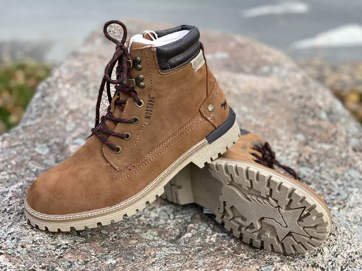 Mustang 4142-602-360 nilkkuri - Miesten varrelliset kävelykengät - 4142602360 - 1