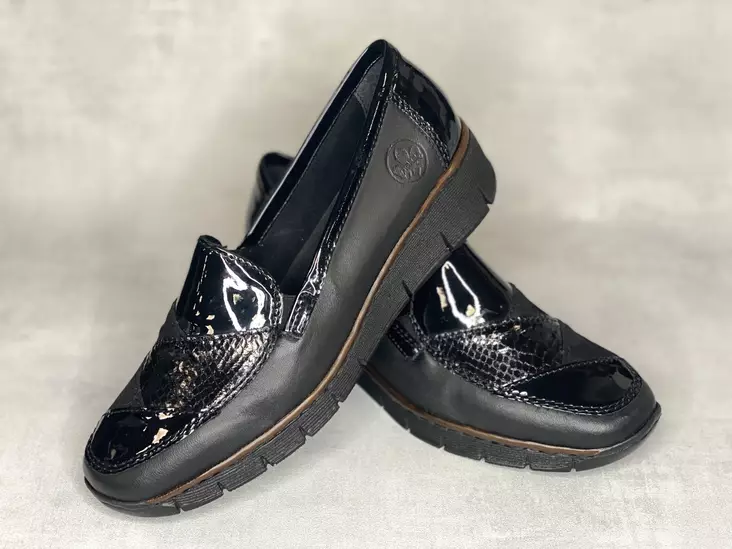 Rieker 53785-00 kävelykenkä venykkeillä - Naisten nauhattomat kävelykengät - 5378500 - 1