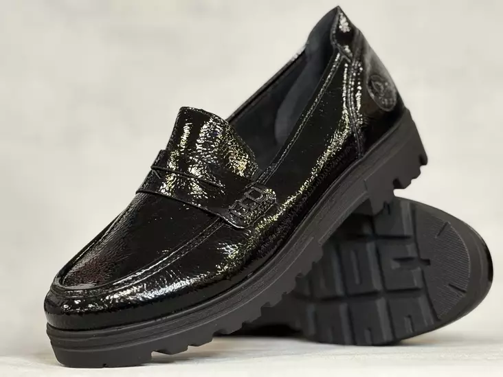 Rieker H 43050-00 loafer venykkeillä - Naisten loaferit - 4305000 - 1