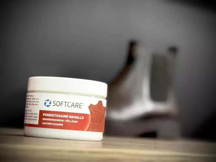 Softcare nahanpuhdistusaine 120ml - Kenkien hoito-tuotteet - 712480 - 1