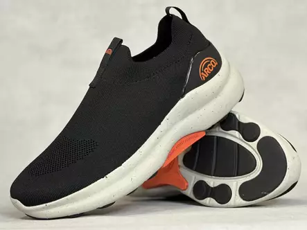 Arco 1 Black nauhattomat lenkkarit - Naisten nauhalliset kävelykengät  - 936901 - 1