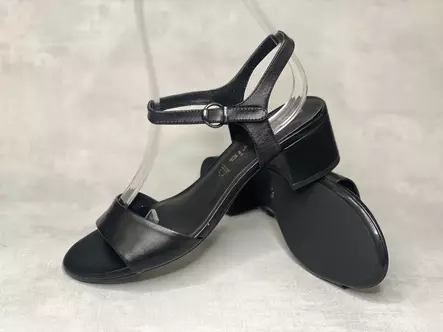 Tamaris 28250-42 001 sandaali - Naisten juhlasandaalit - 2825042001 - 1