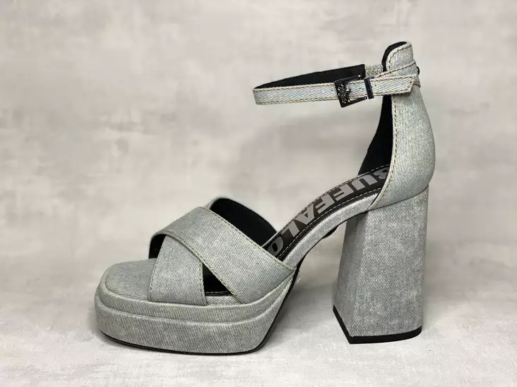 Buffalo May Cross sandaali - Naisten arkisandaalit - 12915251 - 1