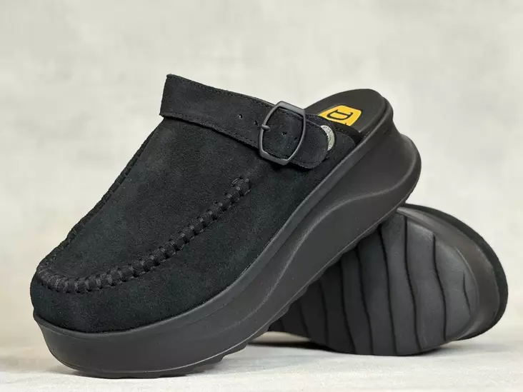 Hey Dude Delray Clog Suede Black - Naisten nauhalliset kävelykengät  - 44259001 - 1