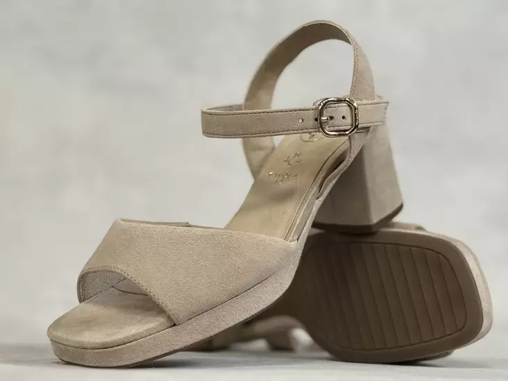 Tamaris Comfort H 88309-42 402 sandaali - Naisten matalavartiset tennarit - 8830942402 - 1