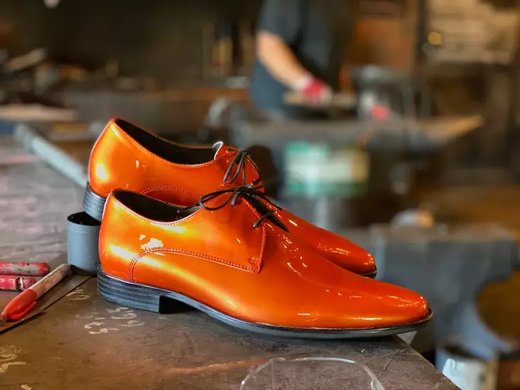 Topman 10721 oranssi lakeri puolikenkä - Miesten nauhalliset juhlakengät - 107213122 - 1