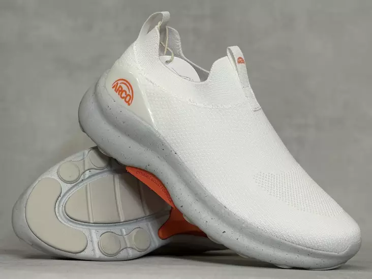 Arco 1 White nauhattomat lenkkarit - Naisten nauhalliset kävelykengät  - 936903 - 1