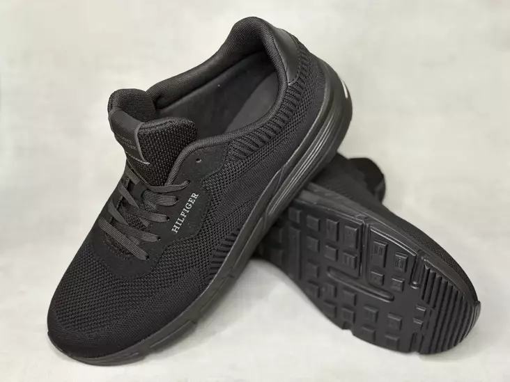 Tommy Hilfiger Ligtweight RWB Knit - Miesten matalavartiset tennarit - FM05423 - 1