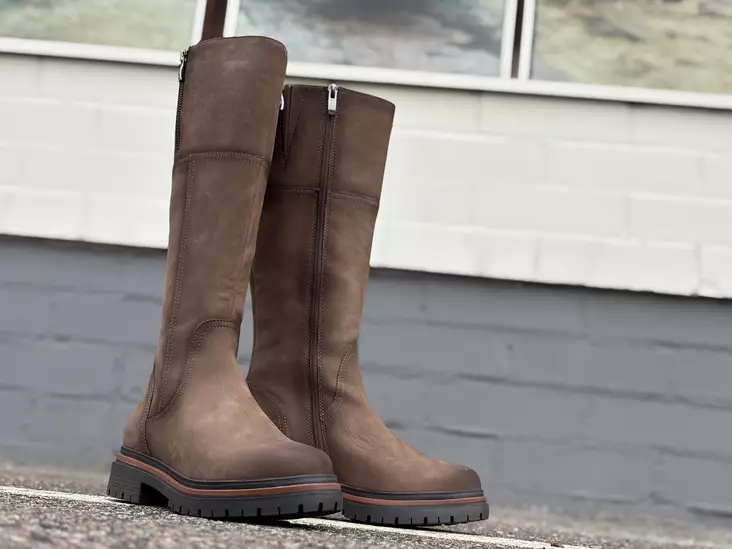 Caprice 25601-45 334 klassinen saapas - Naisten klassiset saappaat - 2560145334 - 1