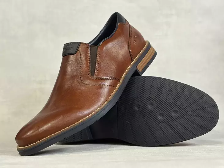 Rieker 13557-24 ruskea loafer - Miesten nauhattomat kävelykengät - 1355724 - 1