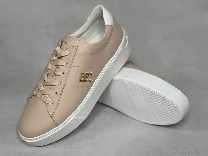 Tommy Hilfiger Platrform Court Sneaker N - Naisten matalavartiset tennarit - FW08464 - 1