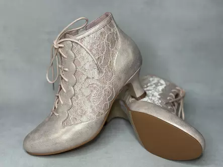 Chantana VP nilkkuri pitsisivulla - Remmilliset korkokengät - 26181085 - 1