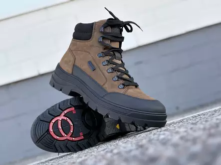 Rieker F5411-25 talvinilkkuri - Miesten nastakengät - F541125 - 1