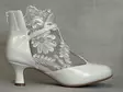 Chantana Off White nilkkuri pitsisivulla - Remmilliset korkokengät - 64101215 - 3