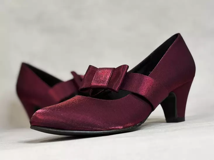 Chantana Bordeaux Satin korkokenkä - Remmilliset korkokengät - 485755 - 1