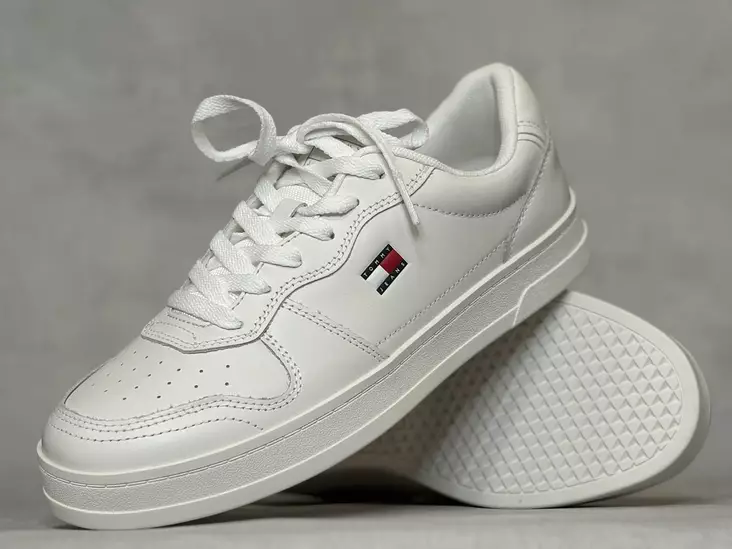 Tommy Jeans The Greenwich tennari - Naisten matalavartiset tennarit - EN03006 - 1