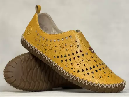 Rieker F½ M2852-68 kävelykenkä - Naisten nauhattomat kävelykengät - M285268 - 1