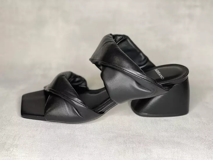 Carrano Mestico Black matala sandaali - Korolliset sandaalit - 572002B - 1