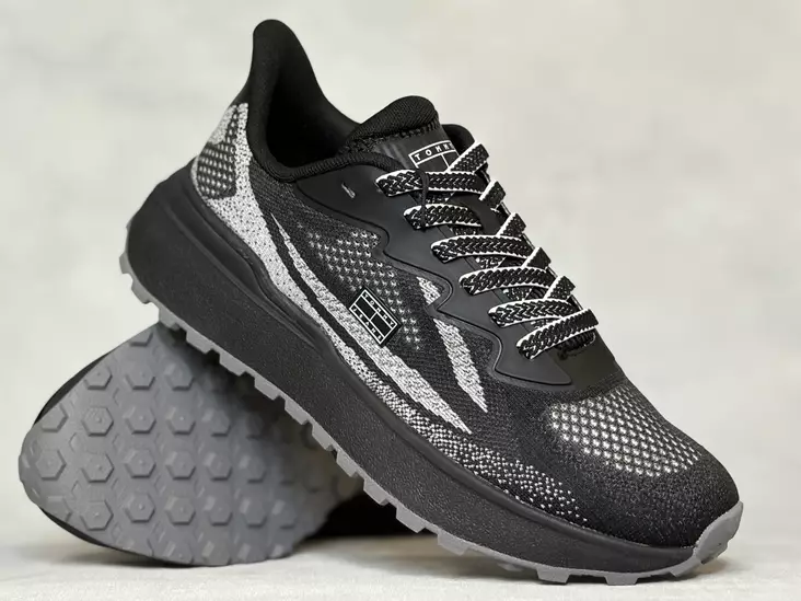 Tommy Jeans Sporty Knit Runner Black - Naisten matalavartiset tennarit - EN02962GB - 1