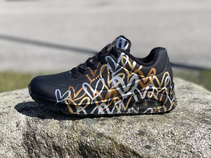 Skechers 155523 UNO Metallic Love - Naisten lenkkitossut ja urheilukengät - 155523BKGD - 1