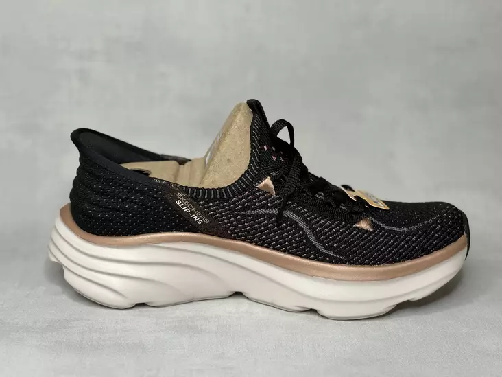 Skechers 150584BKRG D'Lux Vapor Evening Musta Slip-ins lenkkari