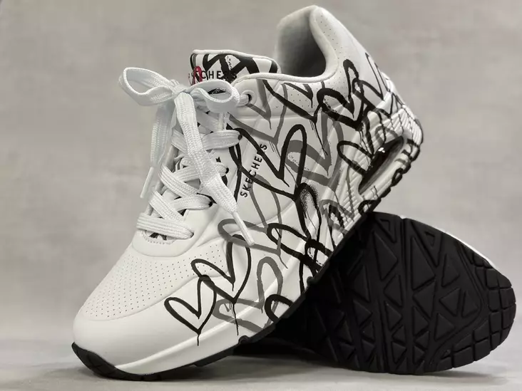 Skechers 155507 Uno Spread The Love - Naisten lenkkitossut ja urheilukengät - 155507WBG - 1