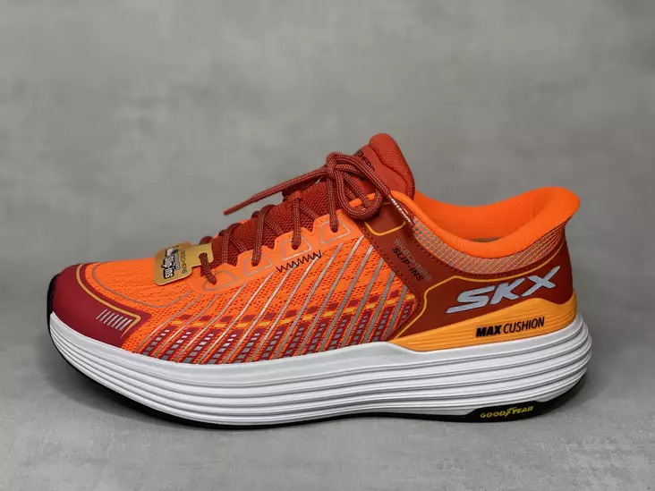 Skechers 220936ORG Max Cushioning Suspen - Miesten lenkkarit - 220936ORG - 1