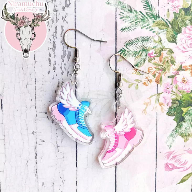 Queen of Heels - siivekäs tennari - Korut - GOHhigh - 1