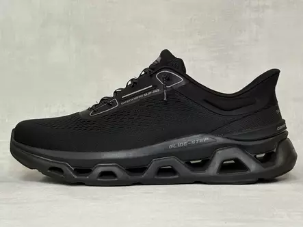 Skechers 233026/BBK Glide-Step Korvus - Miesten lenkkarit - 233026BBK - 2