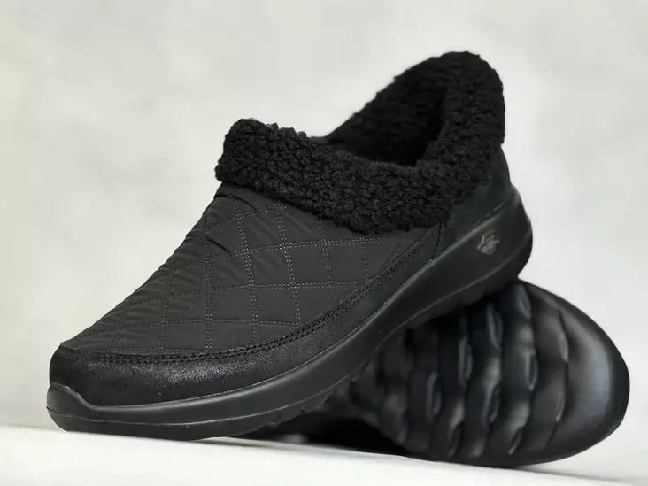 Skechers 175489/BBK On The Go Joy - Naisten matalavartiset tennarit - 175489BBK - 1