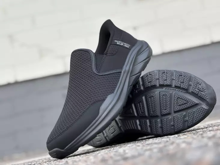 Skechers 233103BBK Equalizer 6.0 Stoaver - Miesten matalavartiset tennarit - 233103BBK - 1