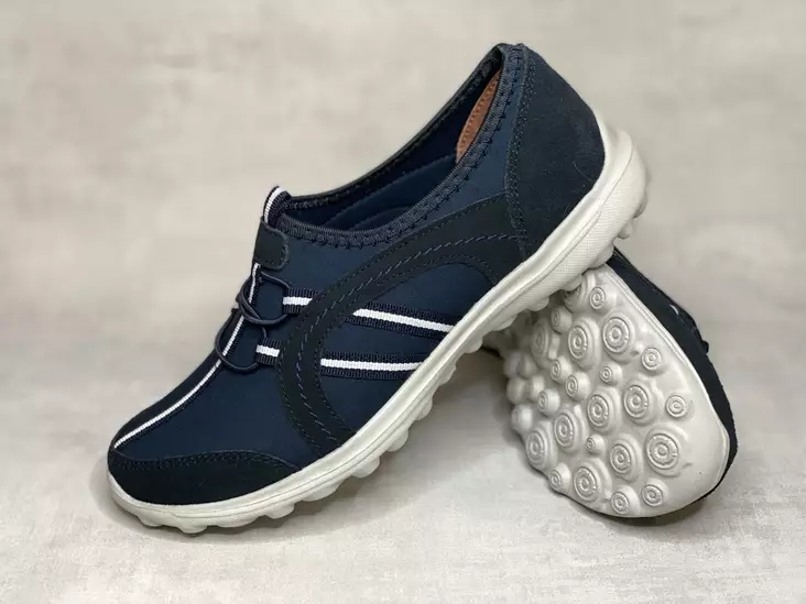 Natura Navy Silky pehmotossu - Naisten matalavartiset tennarit - Silkyn - 1