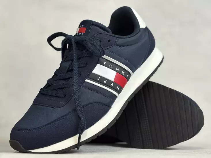 Tommy Jeans Classic Runner TS kävelykenk - Miesten matalavartiset tennarit - 01709TS - 1