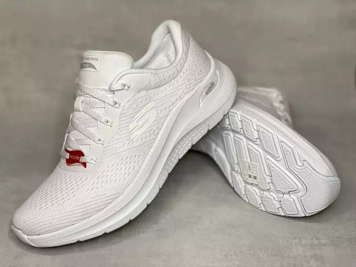 Skechers 150051WHT Arch Fit 2.0 Big - Naisten matalavartiset tennarit - 150051WHT - 1