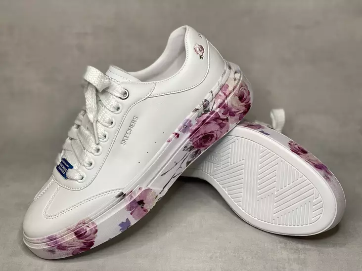 Skechers 185062 Cordova Classic - Naisten lenkkitossut ja urheilukengät - 185062WHT - 1